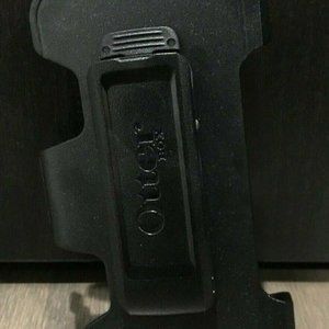 Black OtterBox Defender Apple iPhone 5 Holster